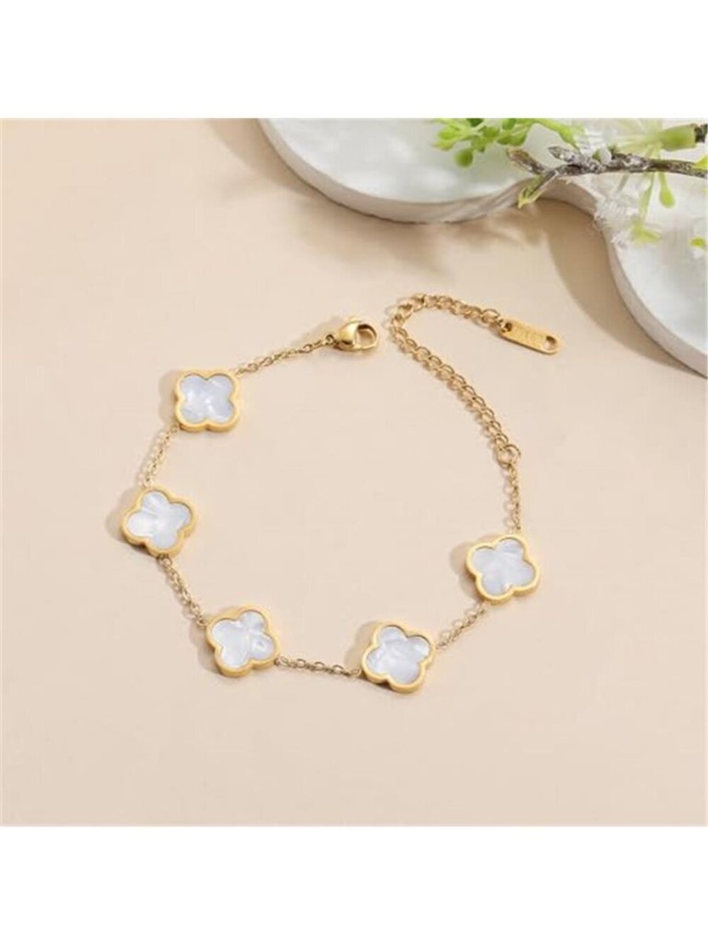 AIPPK 18K Gold Plated Clover Lucky Bracelet for Women White/Black/Red/Green - Picture 4 of 7